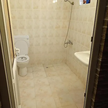 Eska 121 Airport Apartment *