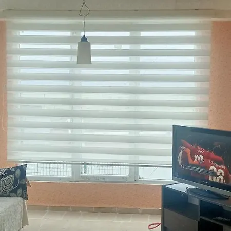 Eska 121 Airport Apartment *