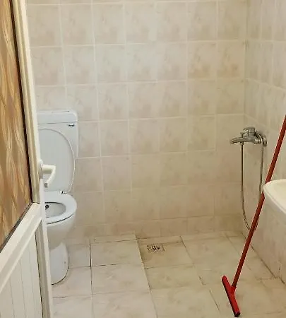 Eska 121 Airport Apartment *